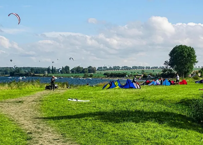 Сasa de vacaciones 2 Bedroom Lovely In *